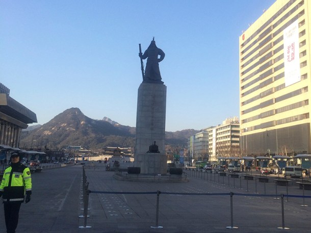 The statue of admiral Lee